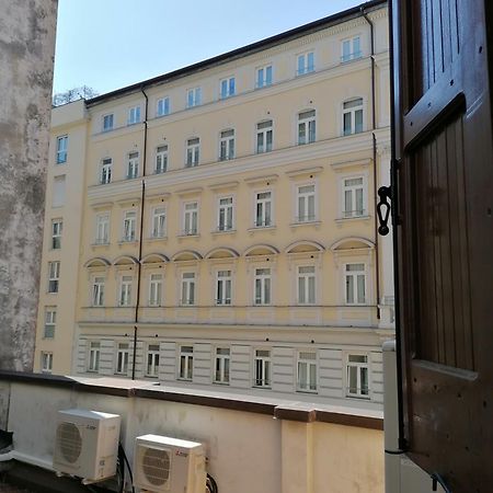 Apartamento Tana Bianca Trieste Exterior foto