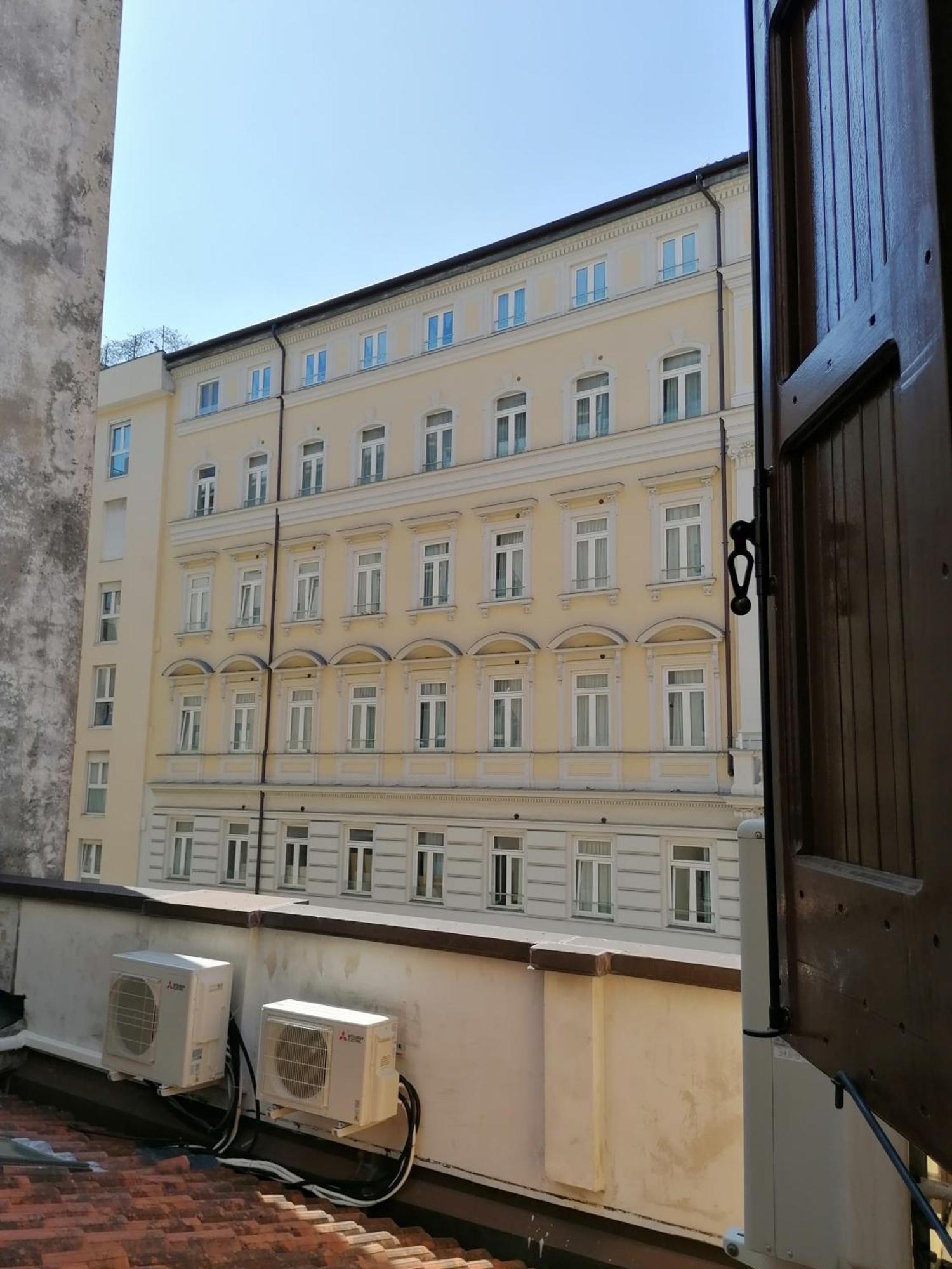 Apartamento Tana Bianca Trieste Exterior foto